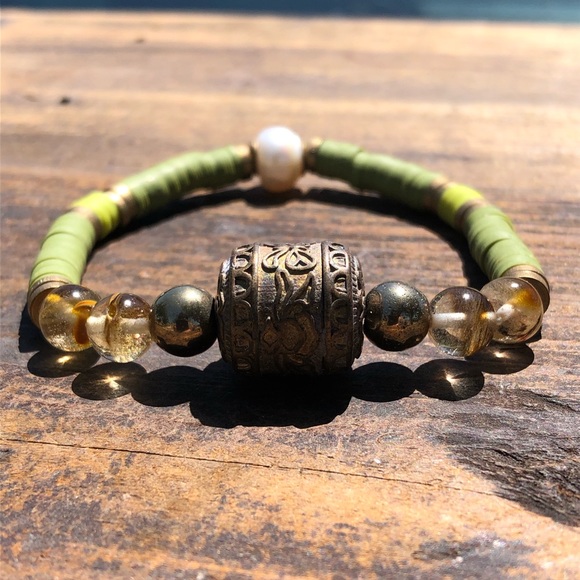 Fire Quartz Brass Bracelet - Picture 2 of 6